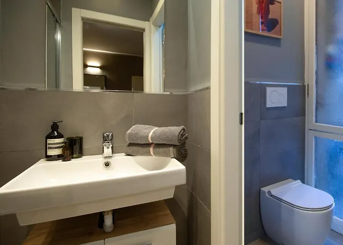 Quiet&stylish Flat 2 Min Metro Fast Wi-fi Apartment *